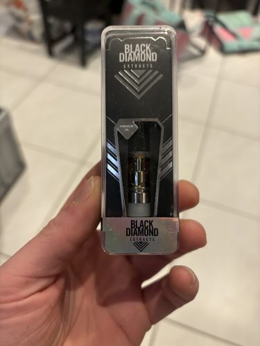 THC Vape cartridge photo review