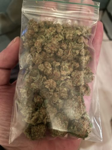 AK Kush photo review